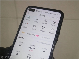 知识区UP主再出黑马，99年实习律师B站单月涨粉百万